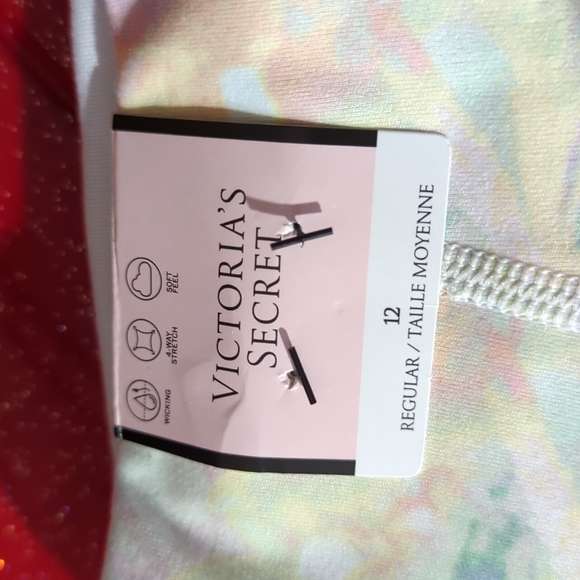 Victoria's Secret Incredible Essential Legging Floral Print - Picture 5 of 5